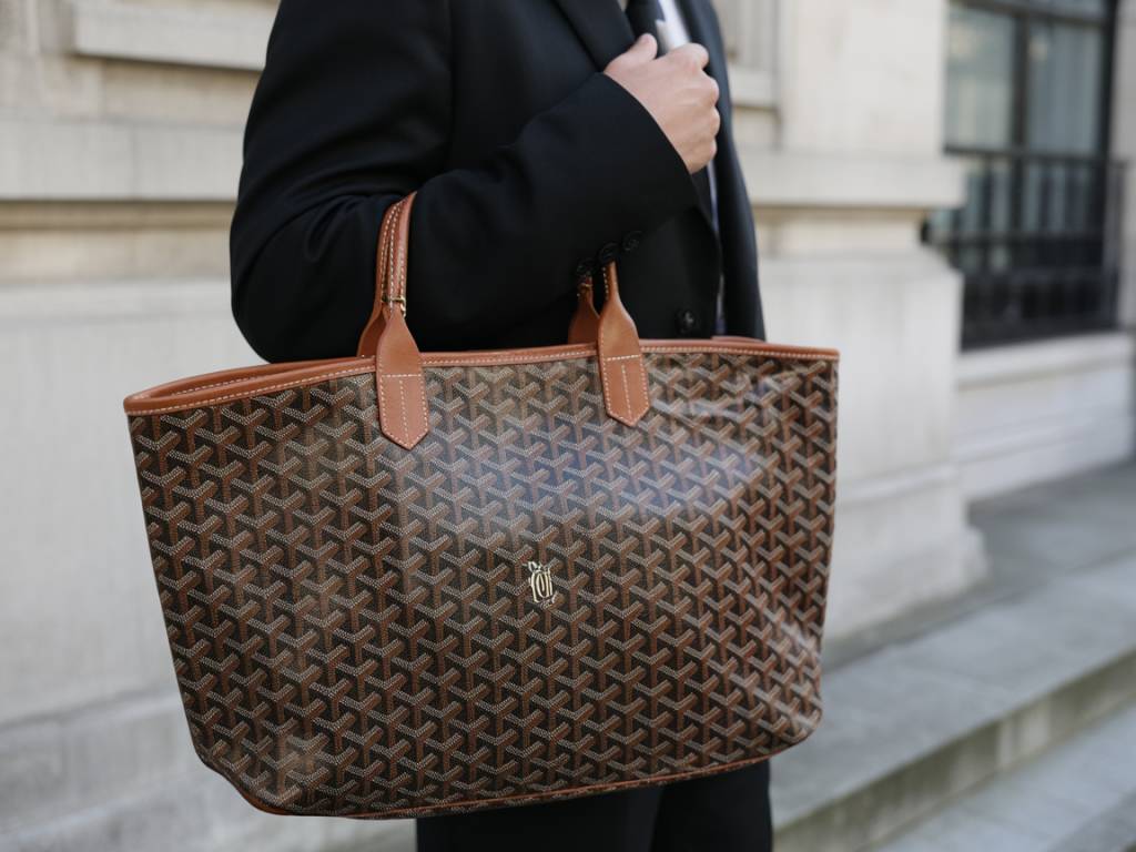 Fauré Le Page ou Goyard : quel maroquinier de luxe choisir en 2024